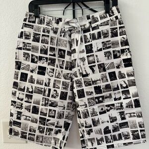 Pull&Bear Black and White Photo Print Men's Shorts
